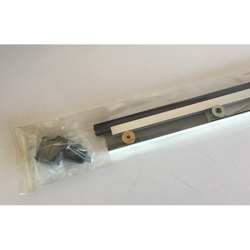 Plinthe en applique coloris marron